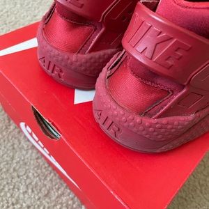 Nike huarache size 12 triple red used